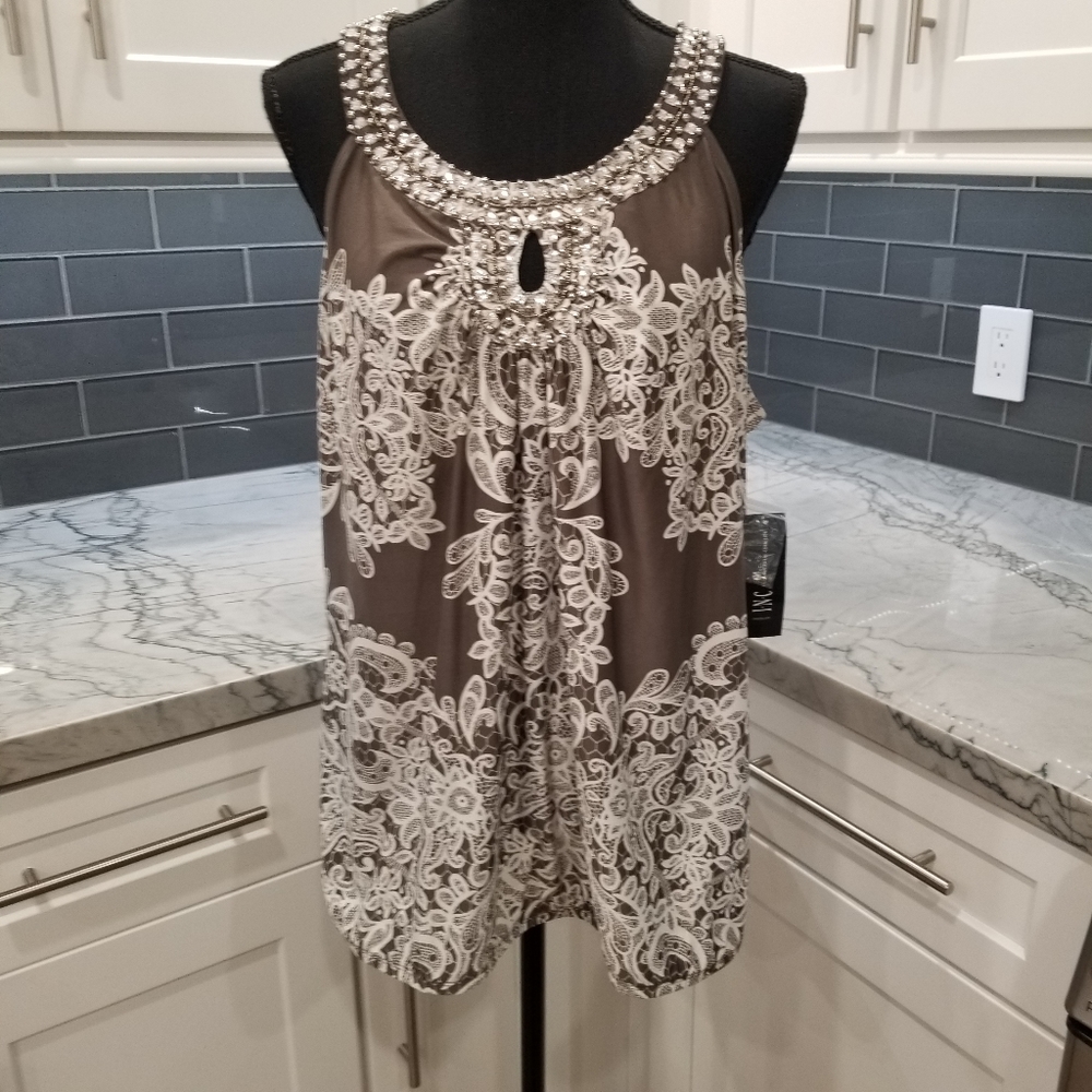 NWT INC International Concepts Sleeveless Top